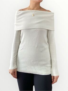 Vintage 1990s Buffalo David Bitton Cream Off-the-Shoulder Knit Top Size L